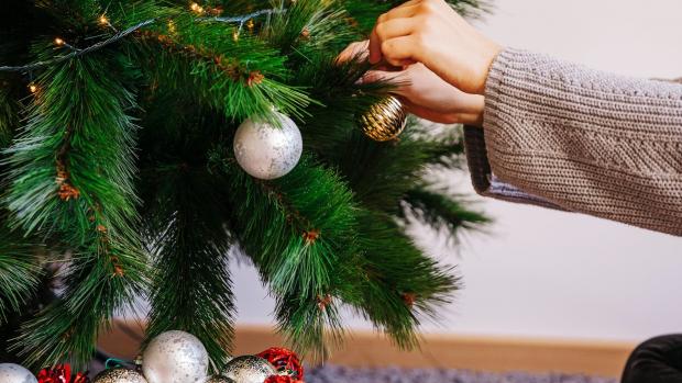 Щоб не накликати біду! Коли треба прибирати ялинку