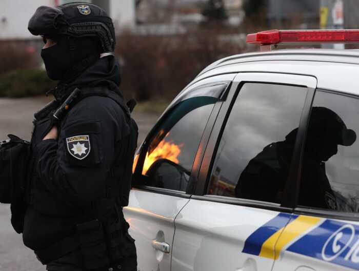 Правоохоронці викрили схему продажу «фальшивих дружин» проблемним іноземцям у Києві