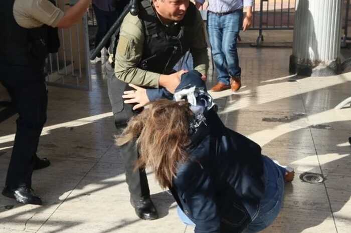 Вибух у Гондурасі: опозиційна депутатка дивом вижила після атаки біля Конгресу