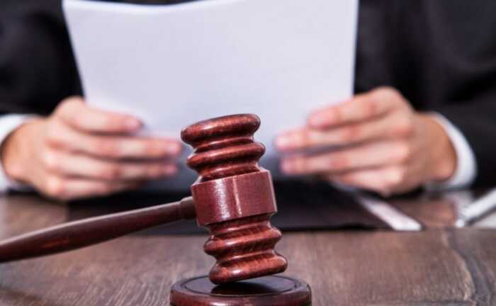 У Києві засудили жінку, яка видавала себе за адвокатку