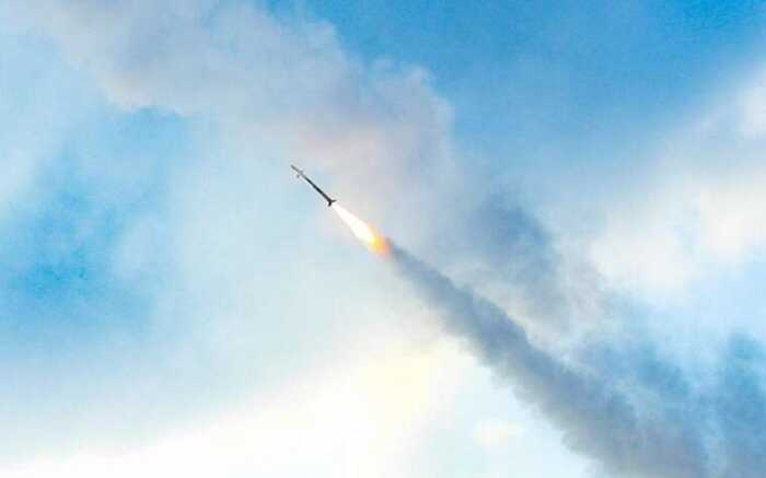 Ракетний удар по Харкову: з’явилося відео збиття російської балістичної ракети