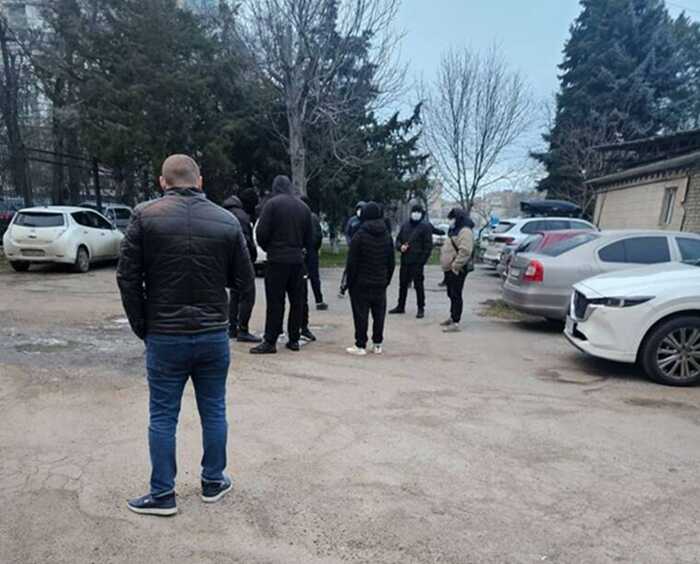 Рейдерство під час комендантської години: в Одесі захоплюють базу ДЮСШ «Чорноморець», — журналістка