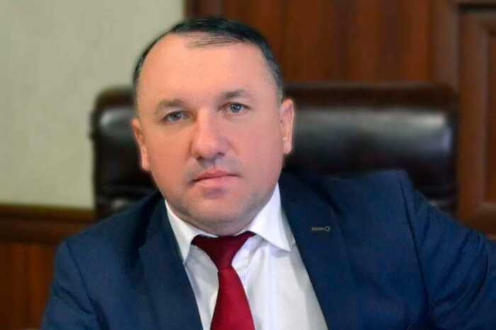 Ректор за бюджетні кошти і люкс на родичах: що задекларував Василь Фелик