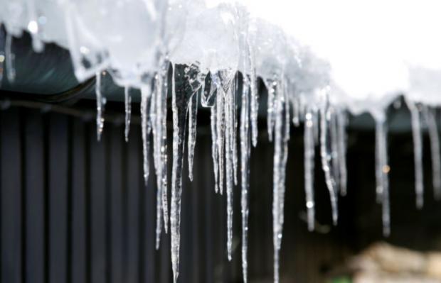 На авто впала бурулька? Що треба знати і як отримати відшкодування в Україні