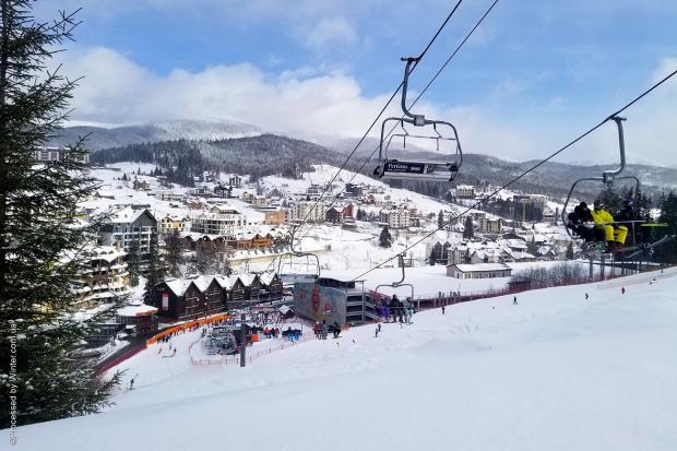 Популярний курорт накрило лихо: На Буковелі у останні дні фіксують масові скарги на симптоми ротавірусу (відео)