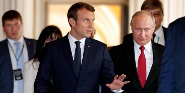 Говорили про Україну: Дипрадник Макрона таємно провів переговори з помічником Путіна у Москві