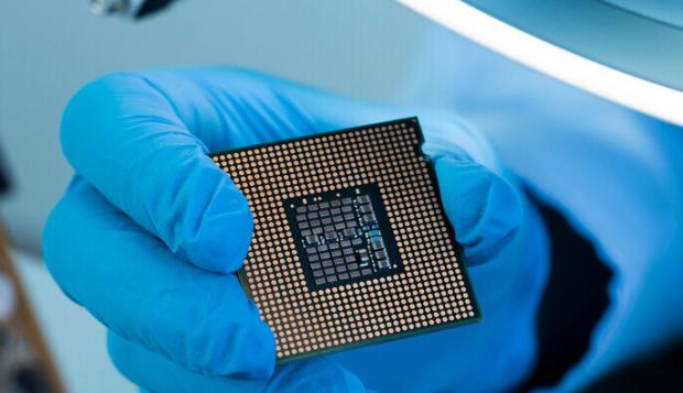 “Імпортозаміщення” пішло не за планом: Оборонка РФ не змогла створити власну криптографічну мікросхему