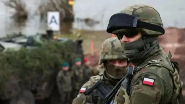 Є ризики? Польща заборонила в’їзд на військові об’єкти на автівках, виготовлених у Китаї