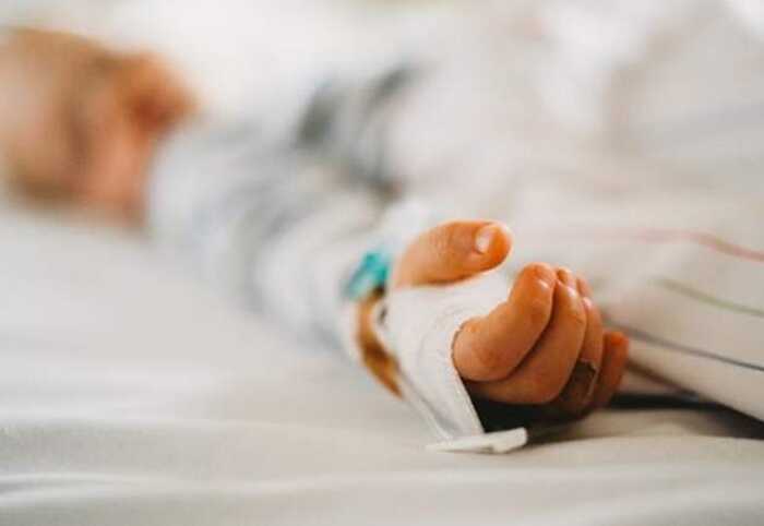 На Львівщині розслідують смерть 2‑річного хлопчика від переохолодження та зневоднення: батьків затримано