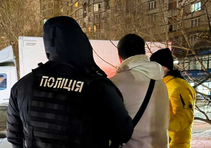 У Києві викрили 26-річного чоловіка, який обіцяв виїзд за кордон у складі футбольної команди
