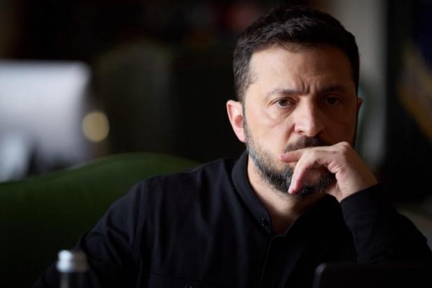 “Через те, що мільйони людей залишилися, залишилась Україна”: Зеленський висловився про повернення чоловіків, які під час війни виїхали за кордон