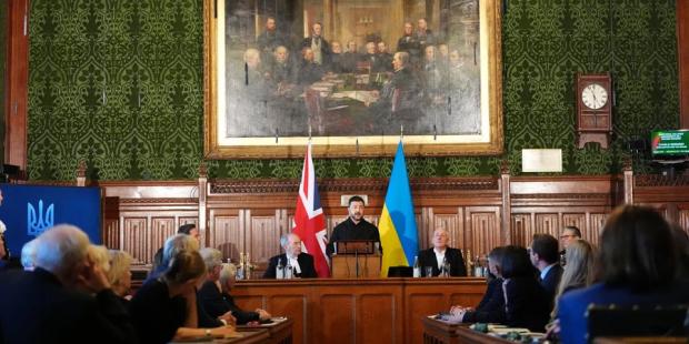 “За останні 30 днів ЗСУ відвоювали більше території, ніж РФ захопила”: Зеленський виступив у парламенті Великої Британії