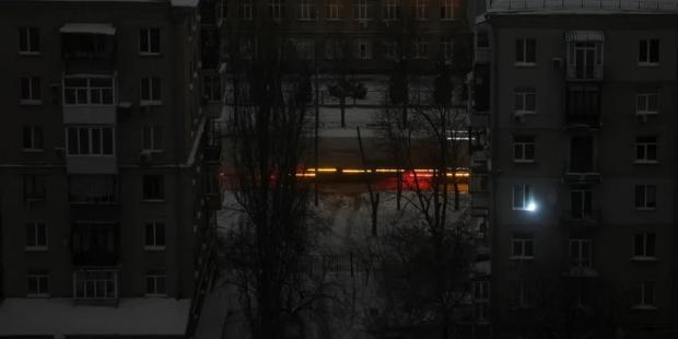 На лівому березі Києва зникло світло та водопостачання: Що сталось