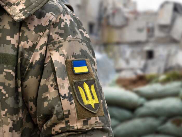 Під Луцьком водій провіз на капоті військовослужбовця ТЦК