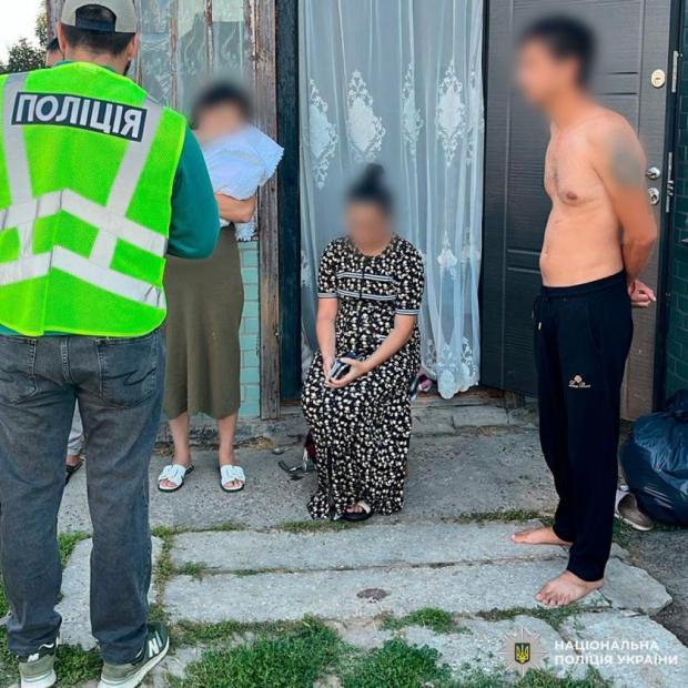 Розповсюджували “товар” по всій Україні: У Харкові викрили масштабний канал торгівлі метадоном (фото)