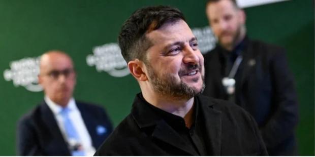 У Кремлі знов фантазуватимуть? Зеленський пожартував, що “із задоволенням” отримав би ядерну зброю від Франції та Британії (відео)