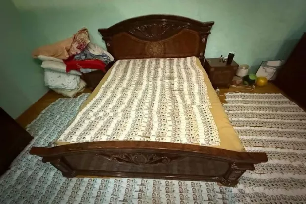 Організаторка якраз вербувала 16-річну сироту: У Сумах викрили бордель у хостелі (фото)