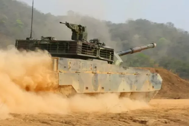 РФ втрачає клієнтуру: Найбільший покупець російських Т-90 зацікавився китайськими танками