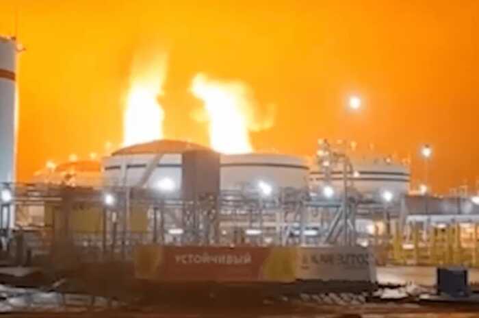 Палають резервуари та стендери: ЗСУ завдали прицільного удару по заводу «НОВАТЭК» у Ленінградській області
