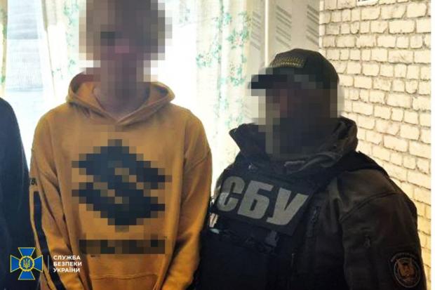 Знайшов “підробіток”: СБУ викрила студента, який на замовлення ФСБ коригував атаки по Черкащині