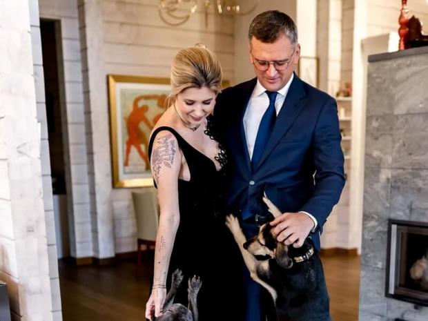 “Свєта була в Бучі…”: Кулеба розповів, чому, точно знаючи про повномасштабне вторгнення, не вивіз дітей і кохану з України