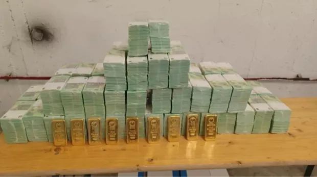 Дотисли? Угорщина повернула Україні викрадені кошти і золото Ощадбанку