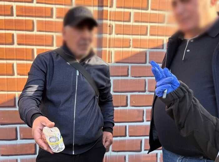 У Києві затримали іноземця, який крав гроші у експедиторів під виглядом попутника