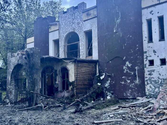 Вечірня атака на Дніпро: постраждала жінка, пошкодження у місті та передмісті