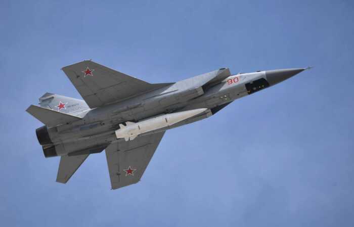 Масована атака РФ: «Кинджал» і 147 дронів, більшість цілей збила ППО