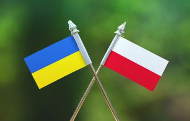 Від любові до ненависті виявилось дуже швидко: Негативне ставлення поляків до українців зросло у понад два рази