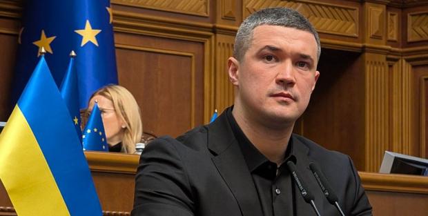 Міністр оборони Федоров на закритій зустрічі з нардепами озвучив план реформ в армії. Стали відомі деякі деталі, – ЗМІ