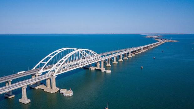 Кримський міст може впасти без ракет? Експерт оцінив загрози