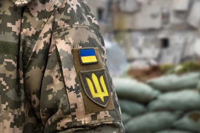 Розпилили балончик і вдарили собаку: у Харкові жінка заявила про напад людей у формі та балаклавах