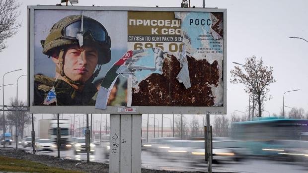 "Время рвать когти...": Російські чиновники  вивозять гроші закордон і готують шляхи для втечі на випадок повальної мобілізації