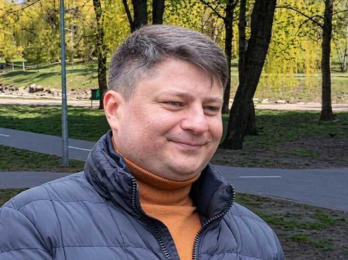 50 тисяч доларів «данини» за бюджетні підряди: суд виніс перший вирок у справі про систему «відкатів» посадовцям «Київзеленбуду»